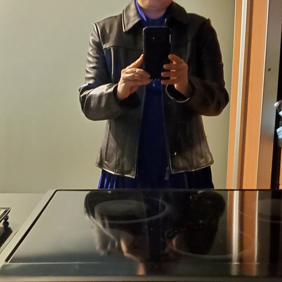 Wilsons Leather - Black Leather jacket. Size: Small. - Picture 6 of 11